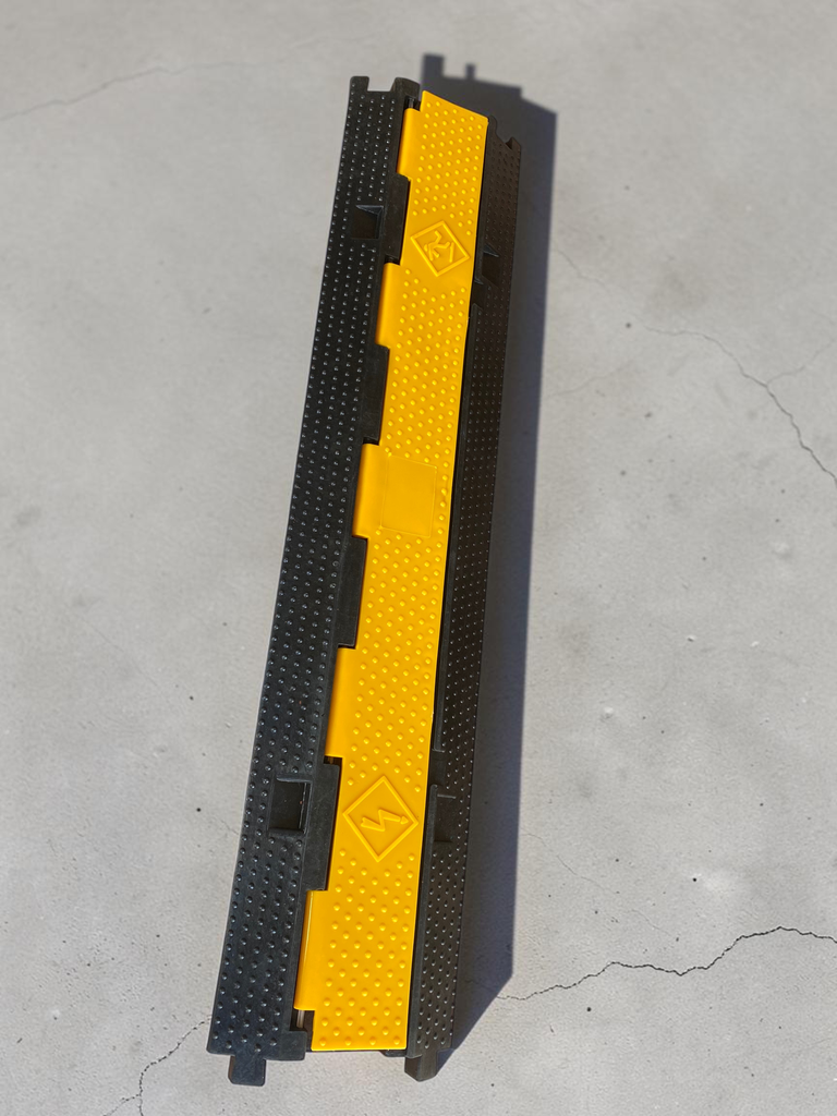 Kabelbrug / kabelgoot 100cm - rubber - 3 cm hoogte